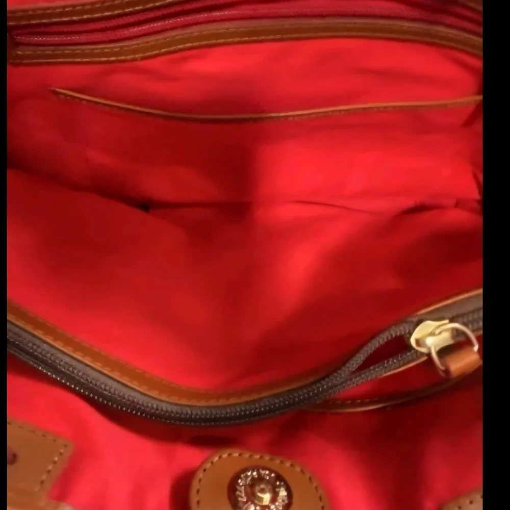 Elegant Black and Brown Tote Bag - Picture 3 of 5